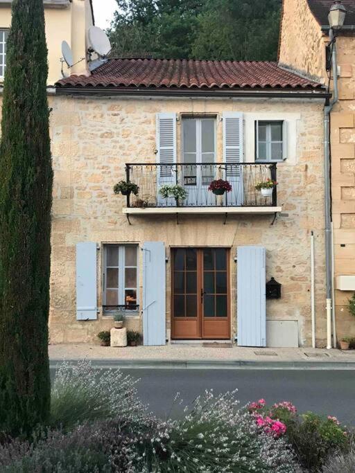 La Maison Du Puit Castels Esterno foto